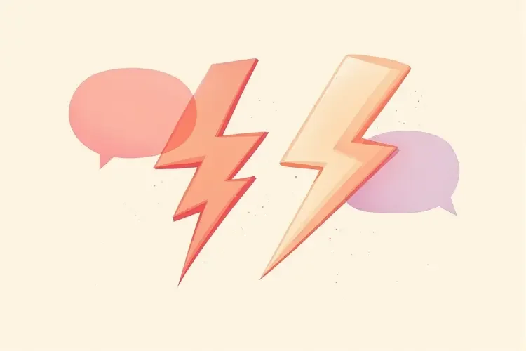 热搜：某网红公开恋情，评论区秒变修罗场